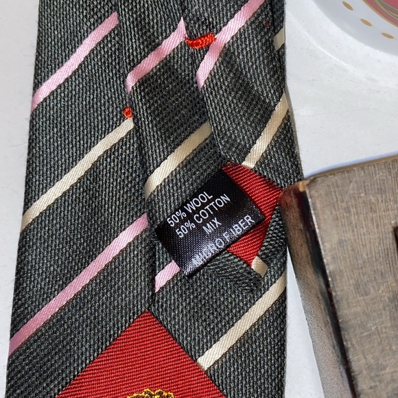 🆕IMANI UOMO Charcoal Grey with Pink & Cream Diagonal Stripes - Picture 8 of 10